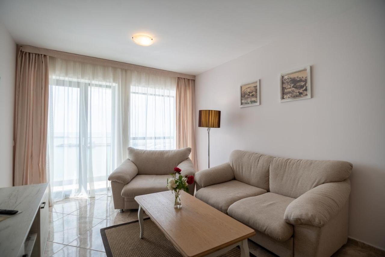 Antik Apartments Balchik Extérieur photo
