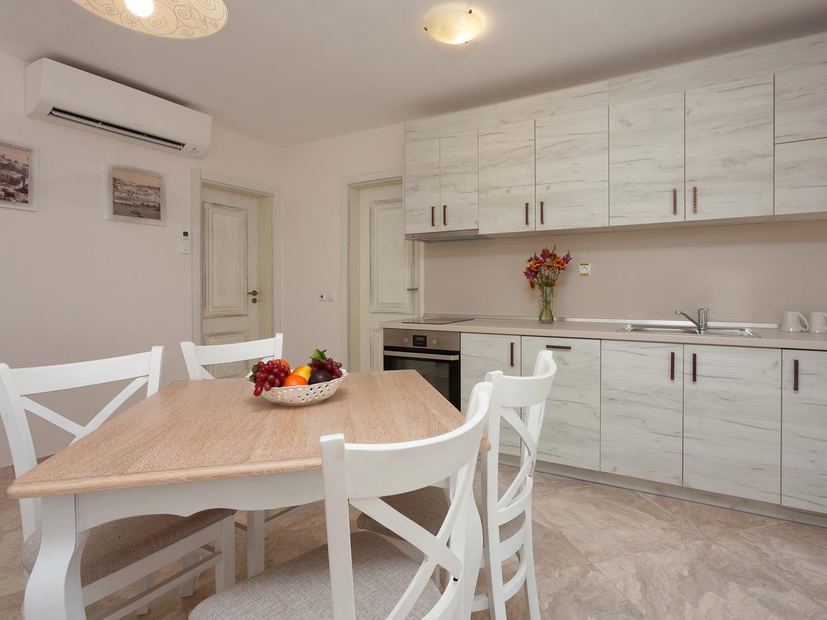 Antik Apartments Balchik Extérieur photo