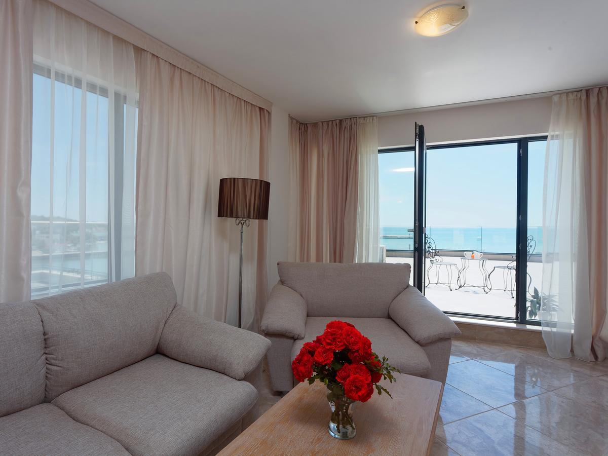 Antik Apartments Balchik Extérieur photo