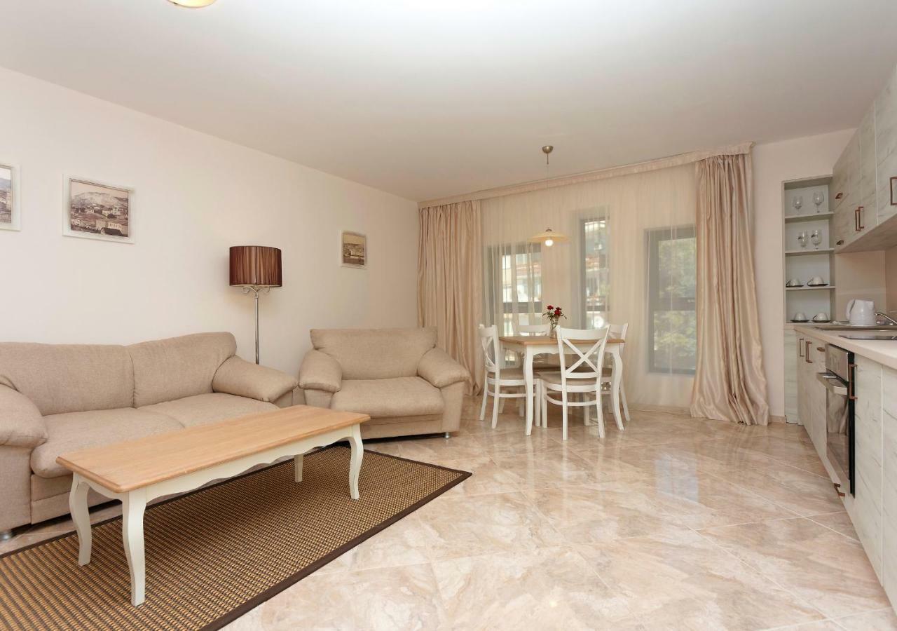 Antik Apartments Balchik Extérieur photo